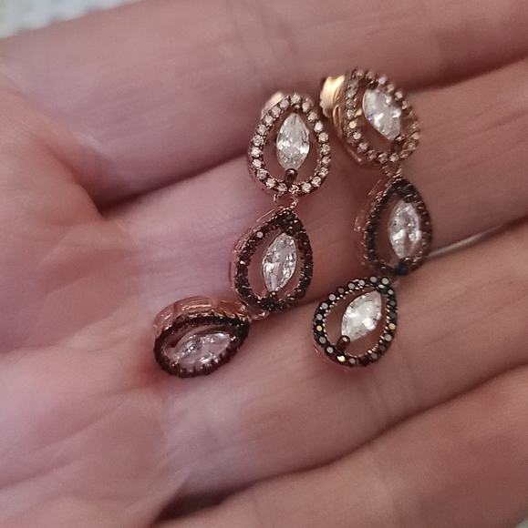 3 layer teardrop Opera station earrings - Picture 6 of 9